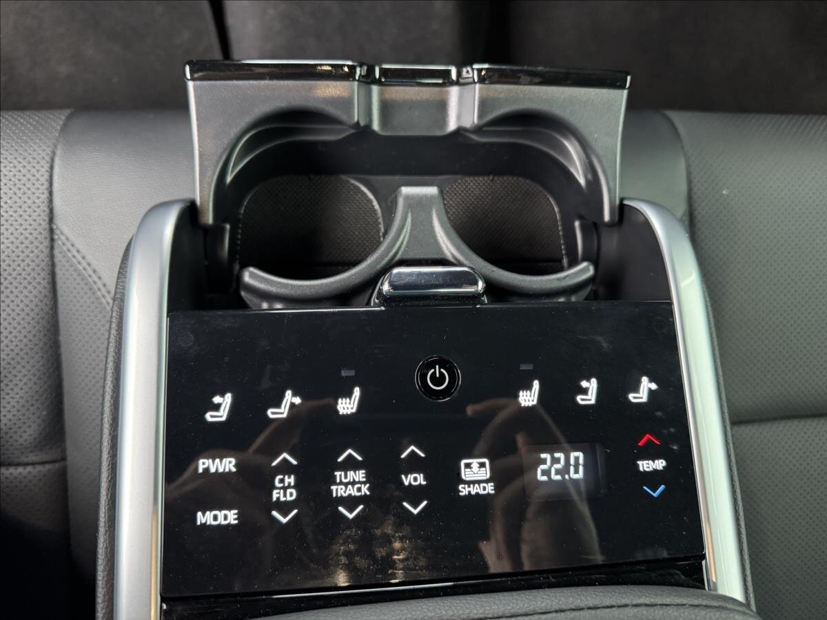 Toyota Camry Sedan 2,5 l 137 kw