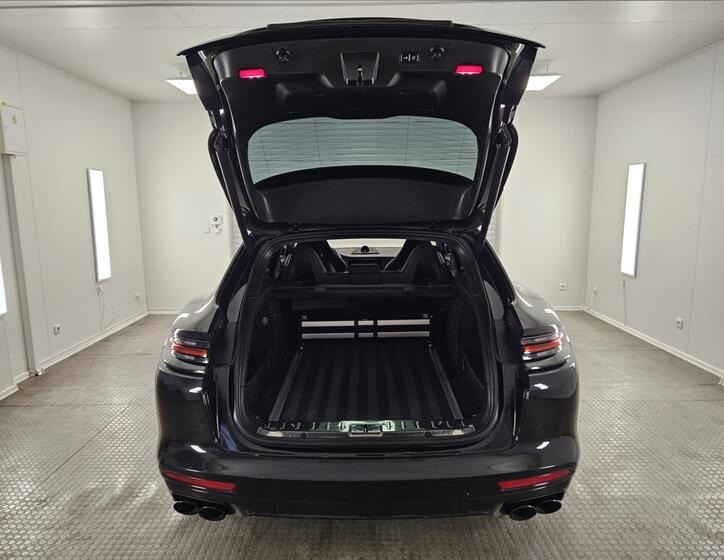 Porsche Panamera 43