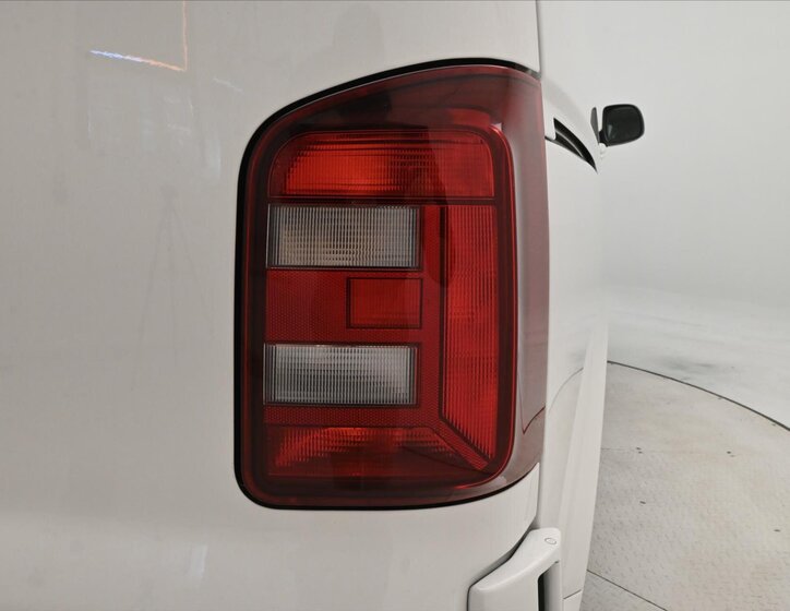 Volkswagen Transporter Skříň 2,0 l 110 kw