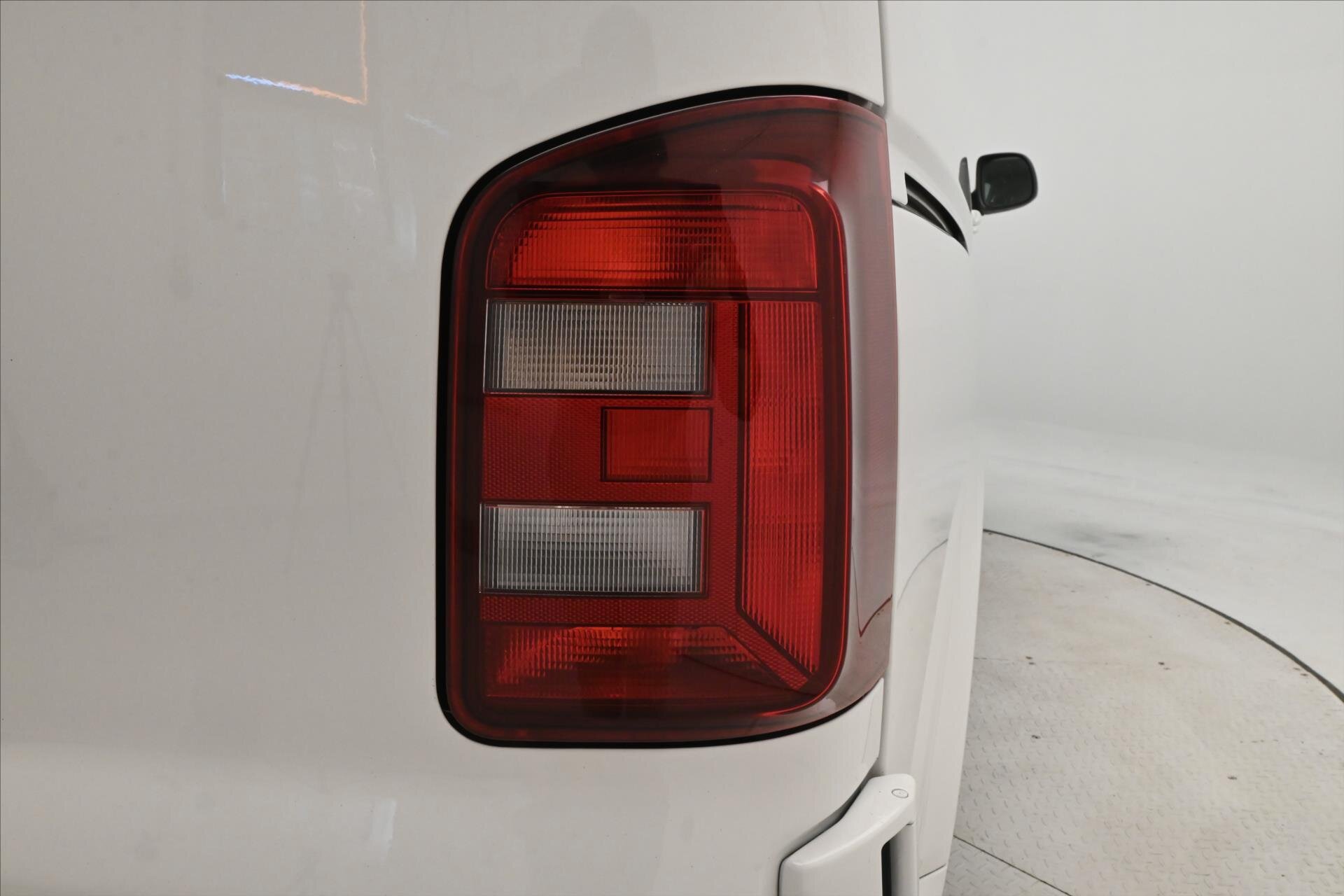 Volkswagen Transporter Skříň 2,0 l 110 kw