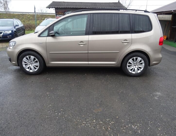 Volkswagen Touran 6