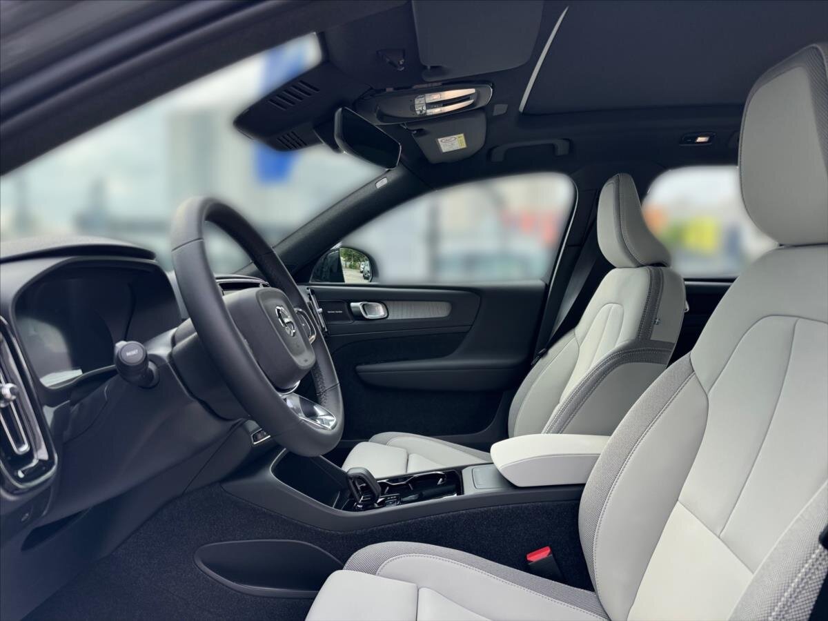 Volvo EX40 SUV 0,0 185 kw