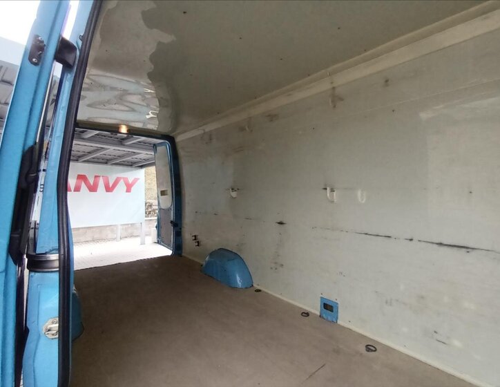 Volkswagen Crafter Skříň 2,0 l 120 kw