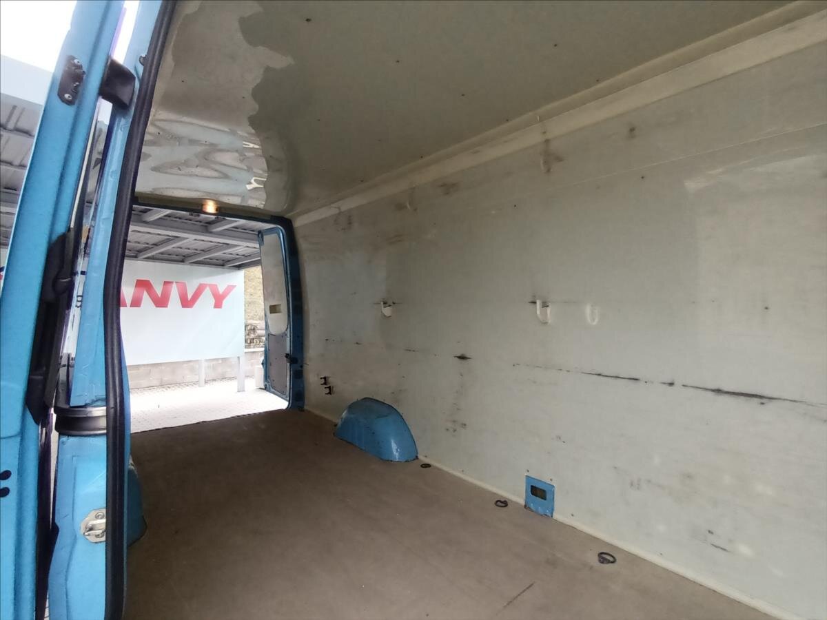 Volkswagen Crafter Skříň 2,0 l 120 kw