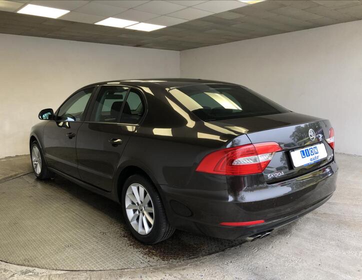 Škoda Superb Hatchback 2,0 l 103 kw