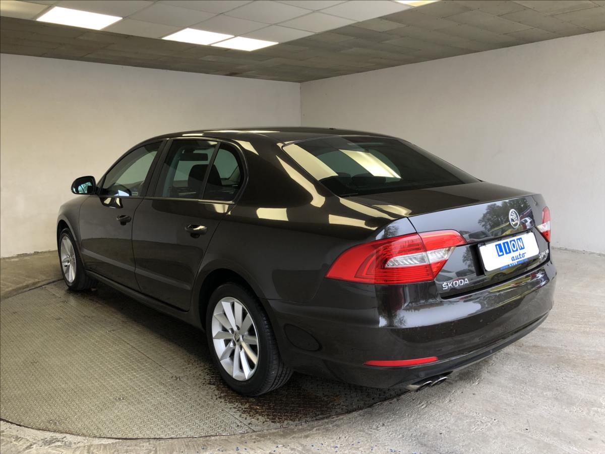 Škoda Superb Hatchback 2,0 l 103 kw
