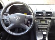 Toyota Avensis Kombi 2,0 l 93 kw