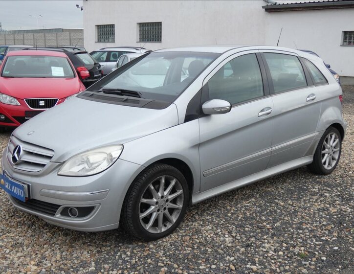 Mercedes-Benz Třídy B Hatchback 2,0 l 80 kw