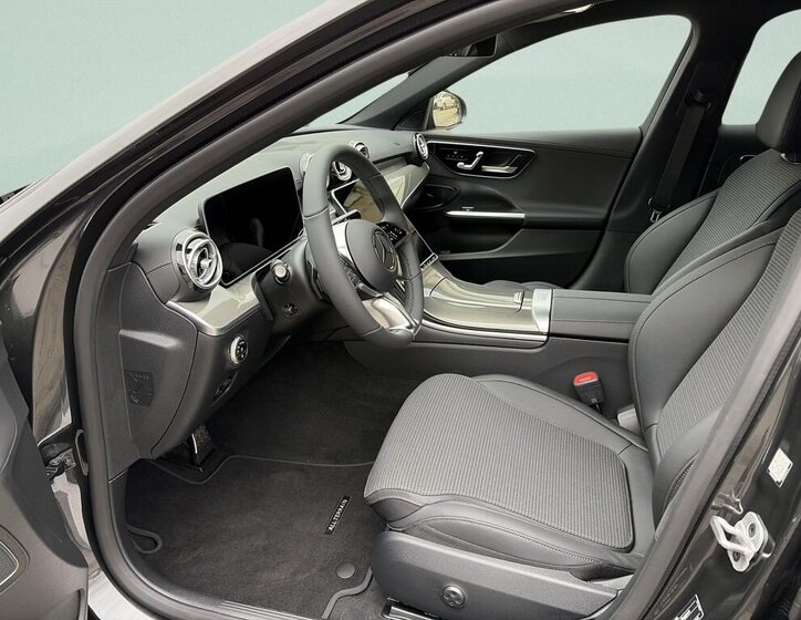 Mercedes-Benz Třídy C Kombi 2,0 l 157 kw