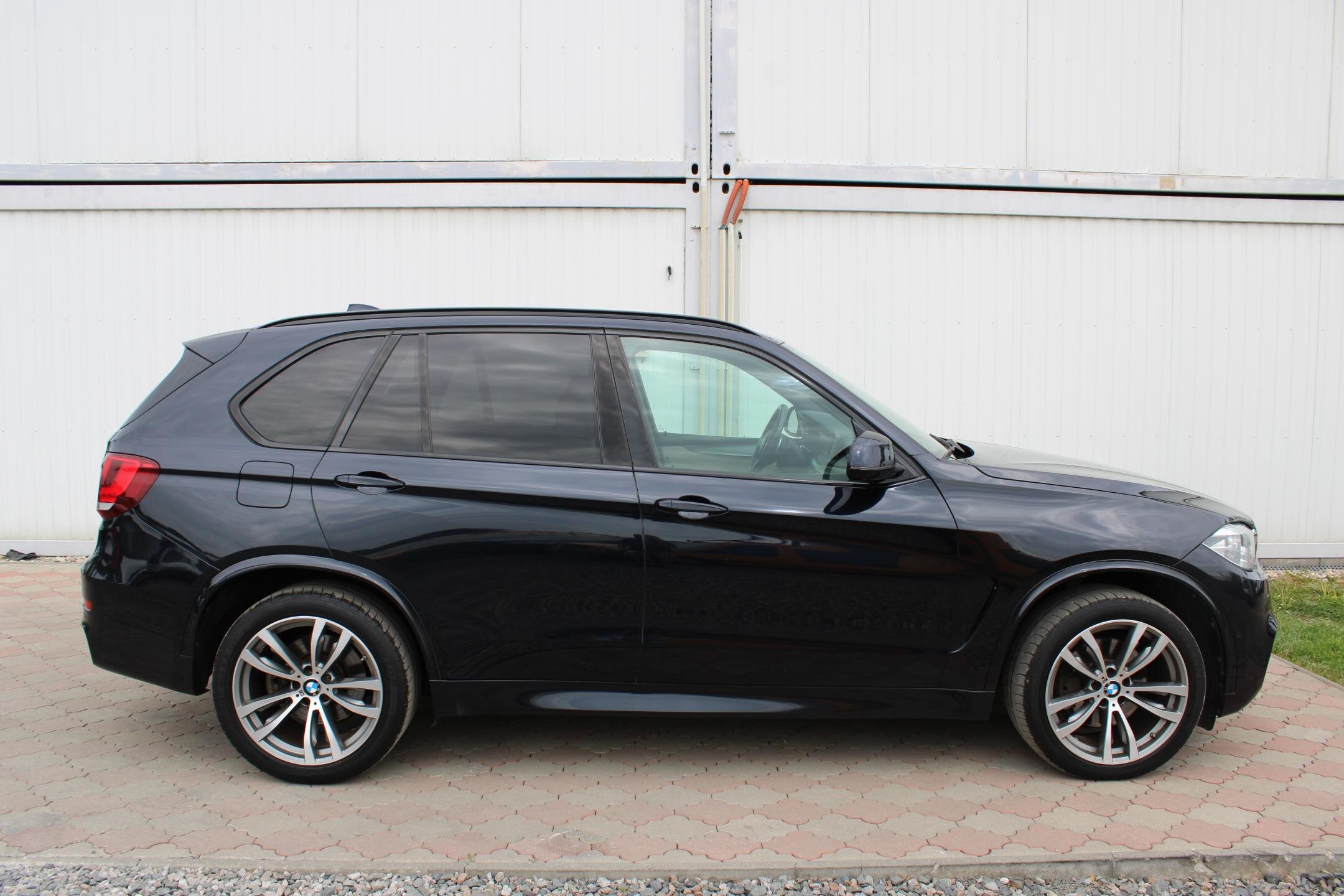 BMW X5 SUV / Terénní 3,0 l 225 kw