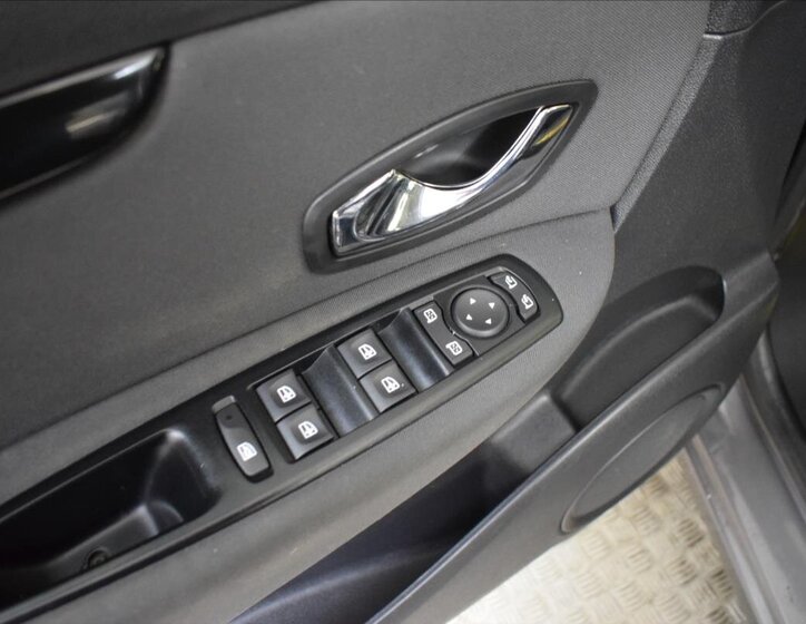 Renault Scénic MPV 1,5 l 81 kw