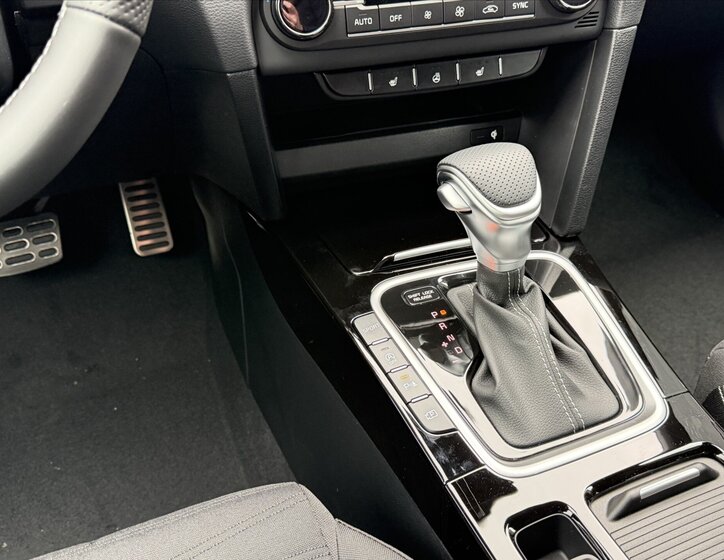 KIA XCeed SUV / Terénní 1,6 l 0