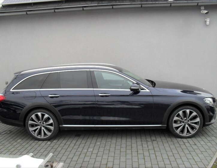 Mercedes-Benz Třídy E Kombi 3,0 l 190 kw