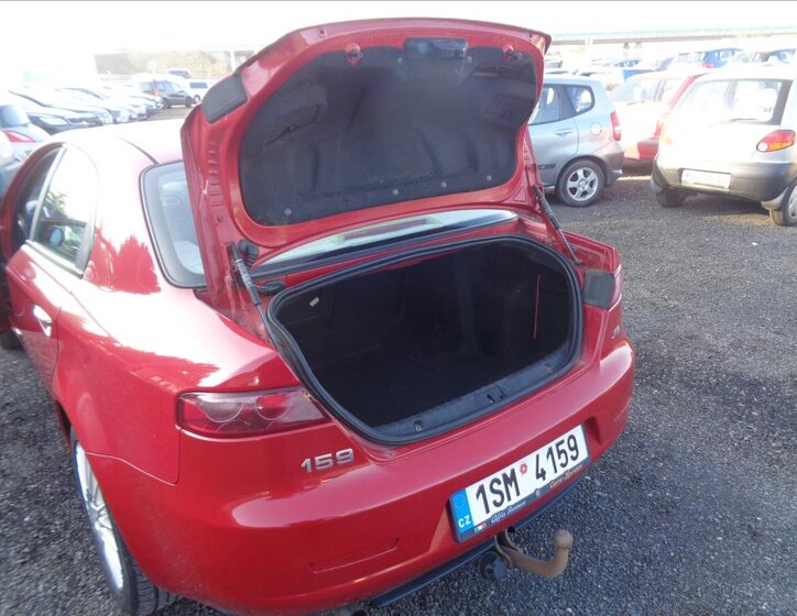 Alfa Romeo 159 Sedan / Limuzína 1,9 l 118 kw