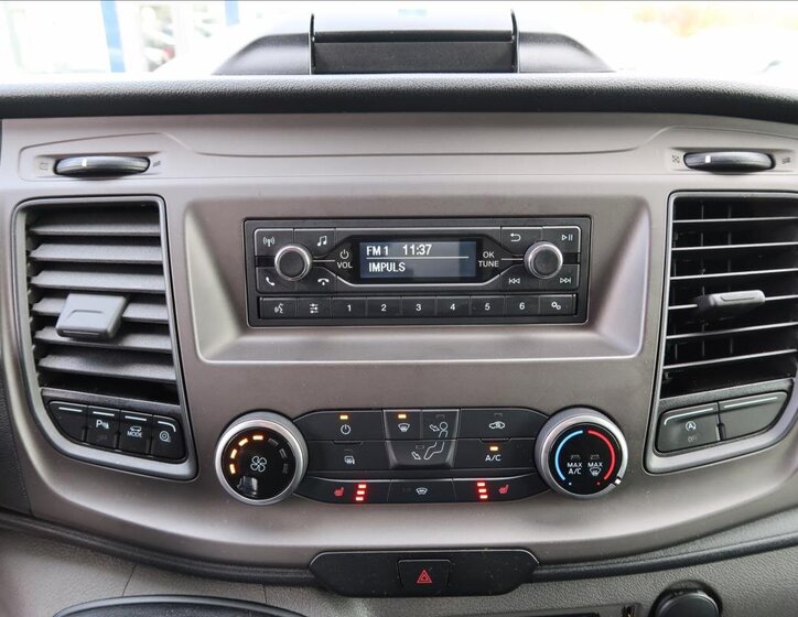Ford Transit 14