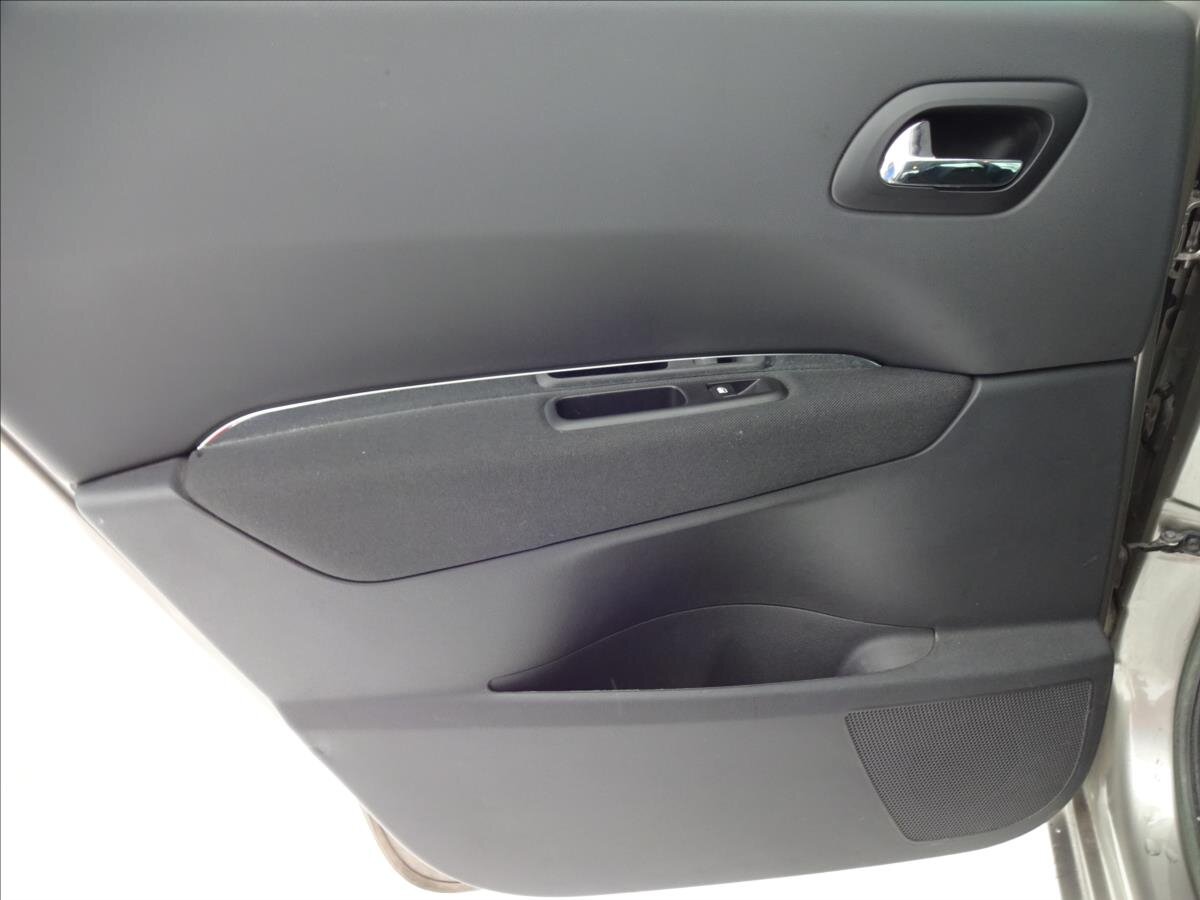 Peugeot 5008 MPV 1,6 l 115 kw