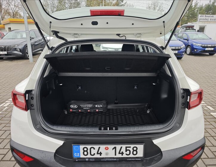 KIA Stonic SUV / Terénní 1,4 l 73 kw