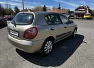 Nissan Almera Hatchback 1,5 l 72 kw