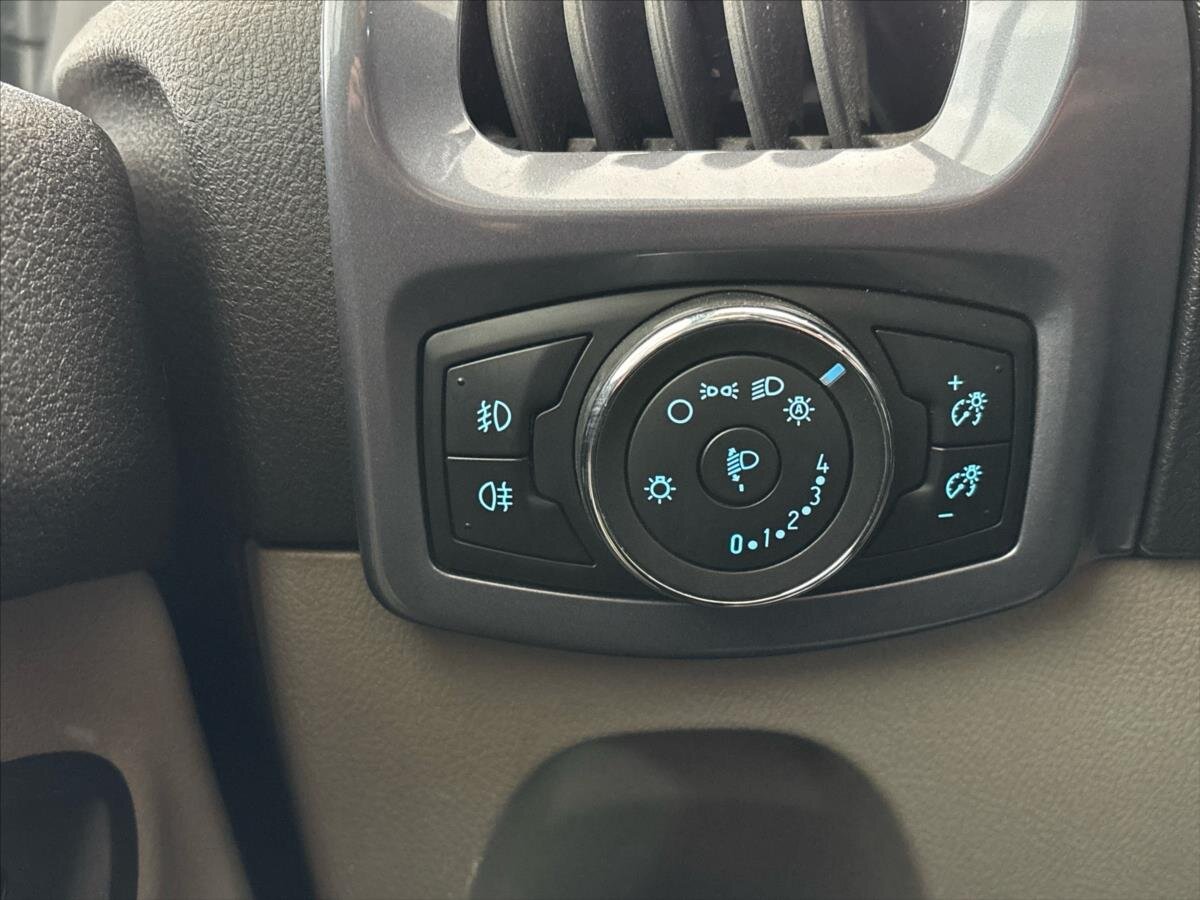 Ford Tourneo Custom Kombi 2,0 l 125 kw