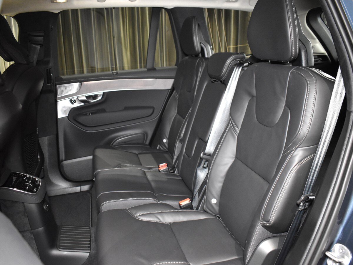 Volvo XC90 SUV / Terénní 2,0 l 335 kw