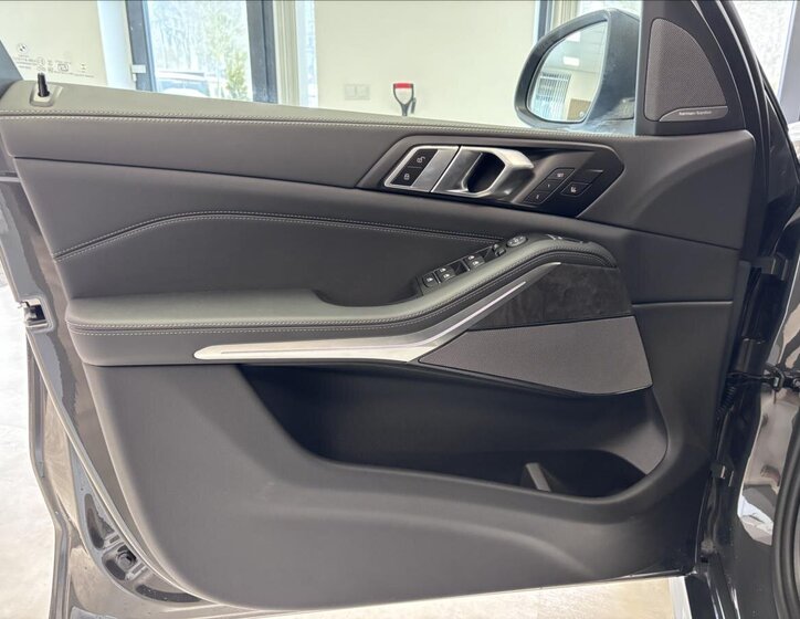 BMW X5 Kombi 3,0 l 210 kw