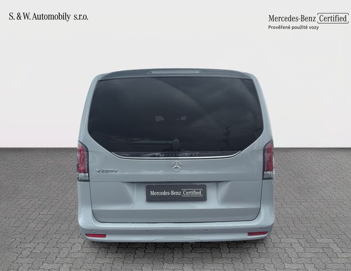 Mercedes-Benz Třídy V 9