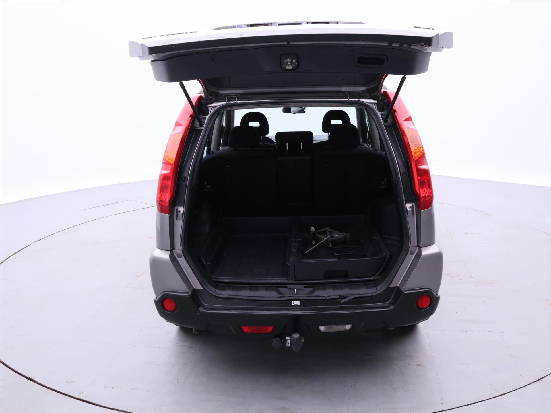 Nissan X-Trail SUV / Terénní 2,0 l 110 kw