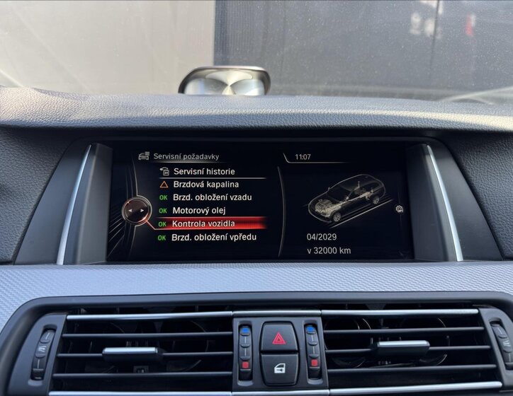 BMW Řada 5 Kombi 3,0 l 230 kw