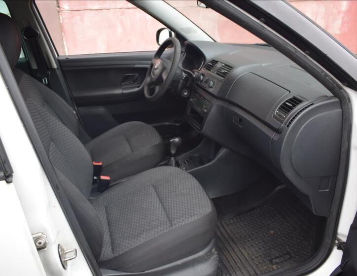 Škoda Fabia 16