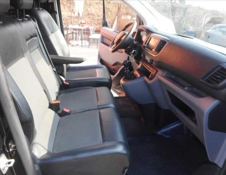 Opel Vivaro Ostatní 2,0 l 106 kw