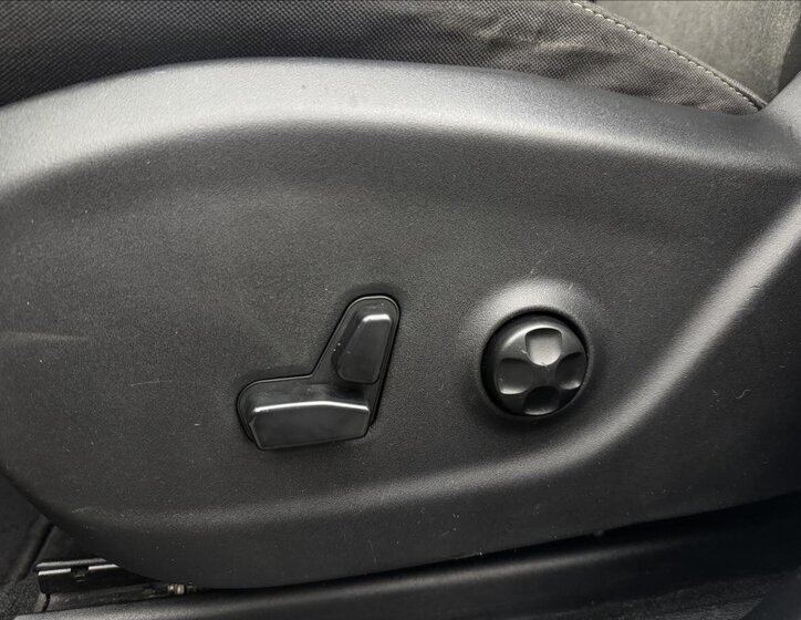 Jeep Cherokee SUV 2,0 l 103 kw