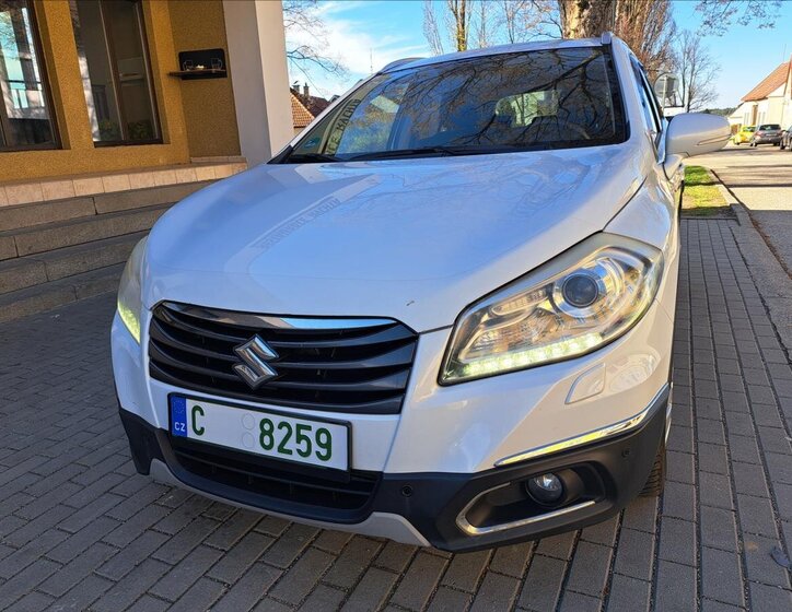 Suzuki SX4 S-Cross Hatchback 1,6 l 88 kw