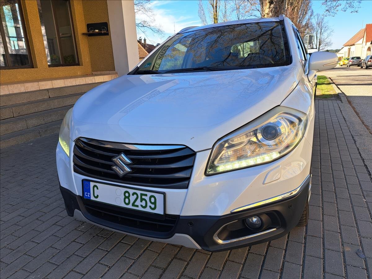 Suzuki SX4 S-Cross Hatchback 1,6 l 88 kw