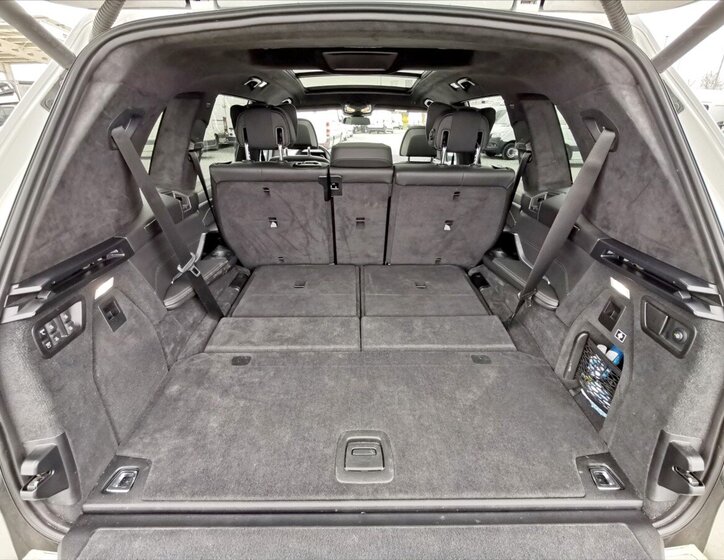 BMW X7 44