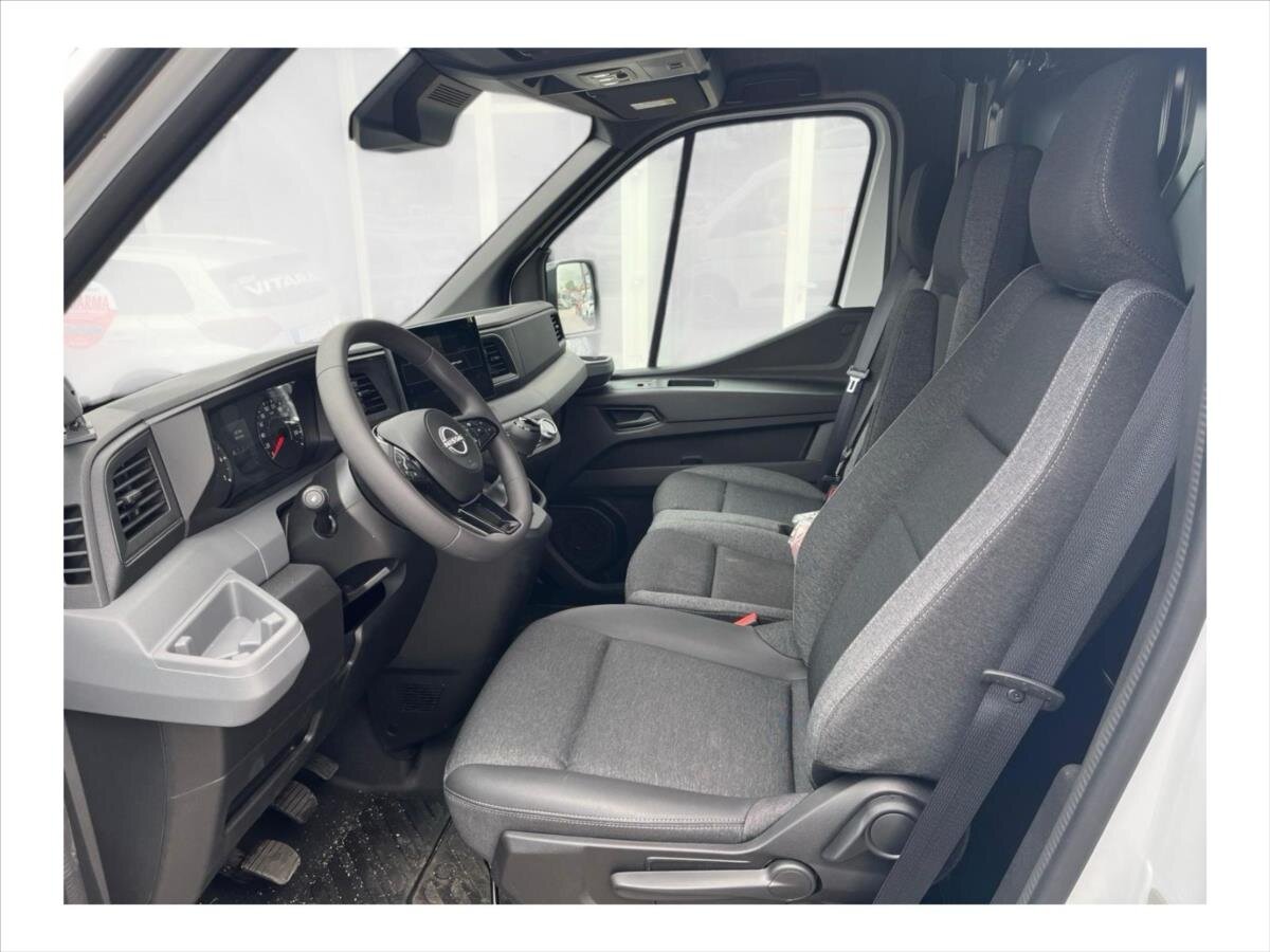 Nissan Interstar Ostatní 2,0 l 110 kw