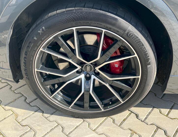 Audi SQ8 11