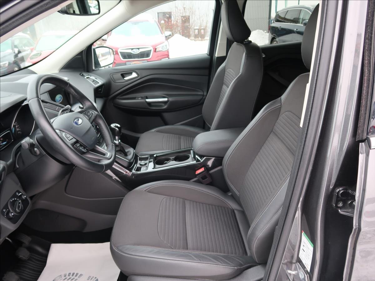 Ford Kuga SUV 1,5 l 110 kw