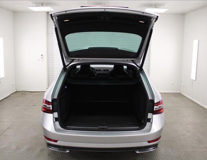 Škoda Superb Kombi 2,0 l 110 kw