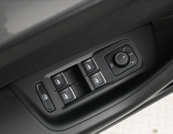 Volkswagen Passat Kombi 1,4 l 115 kw