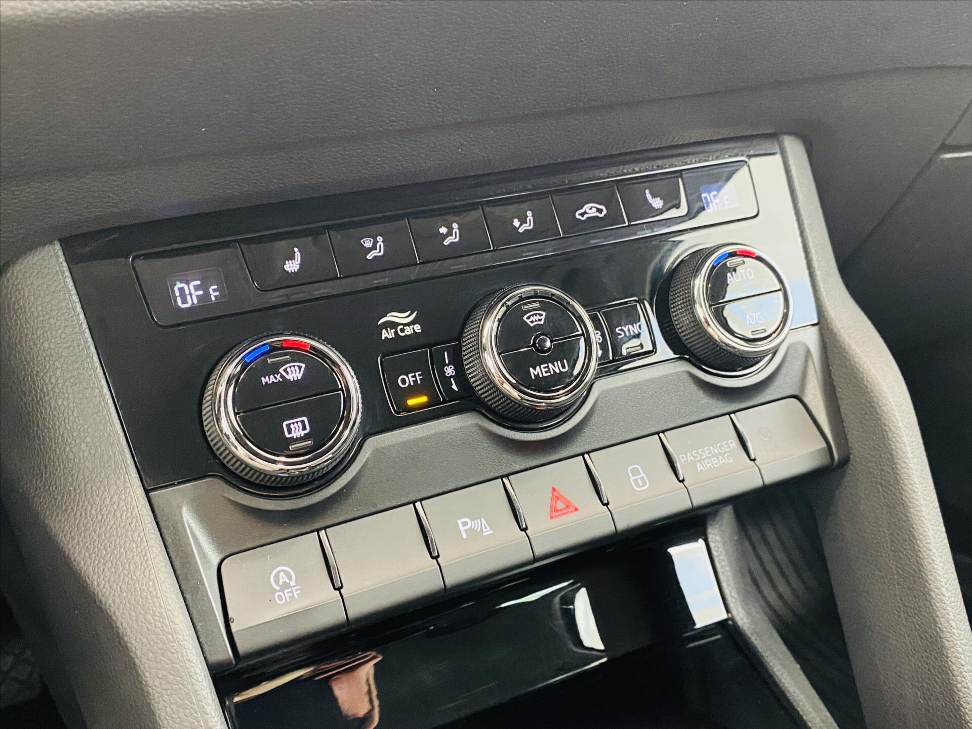 Škoda Karoq SUV / Terénní 1,5 l 110 kw