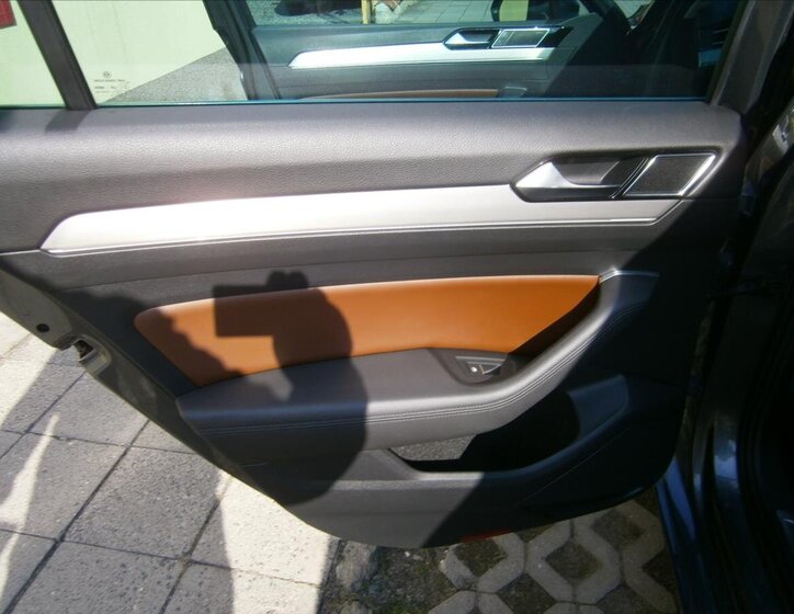 Volkswagen Passat Kombi 2,0 l 110 kw