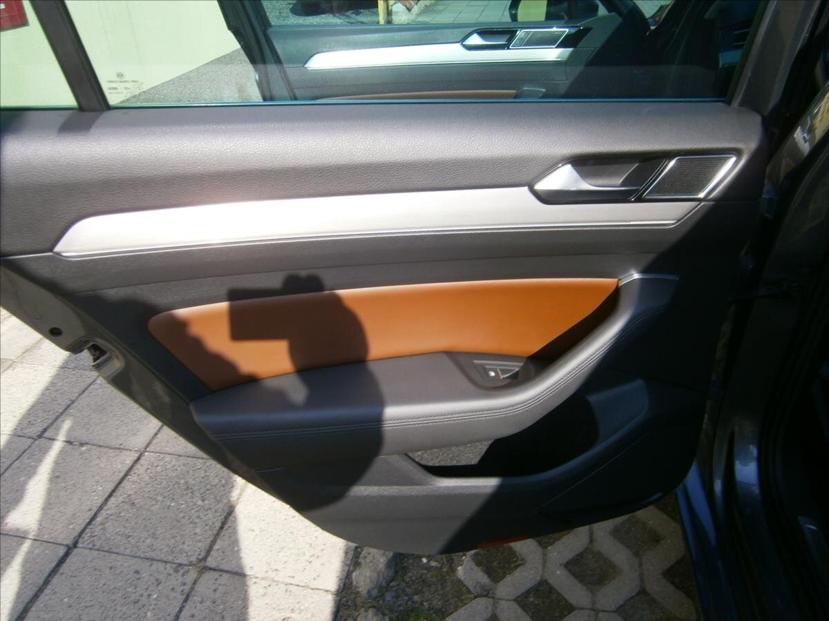 Volkswagen Passat Kombi 2,0 l 110 kw