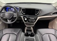 Chrysler Pacifica MPV 3,6 l 214 kw