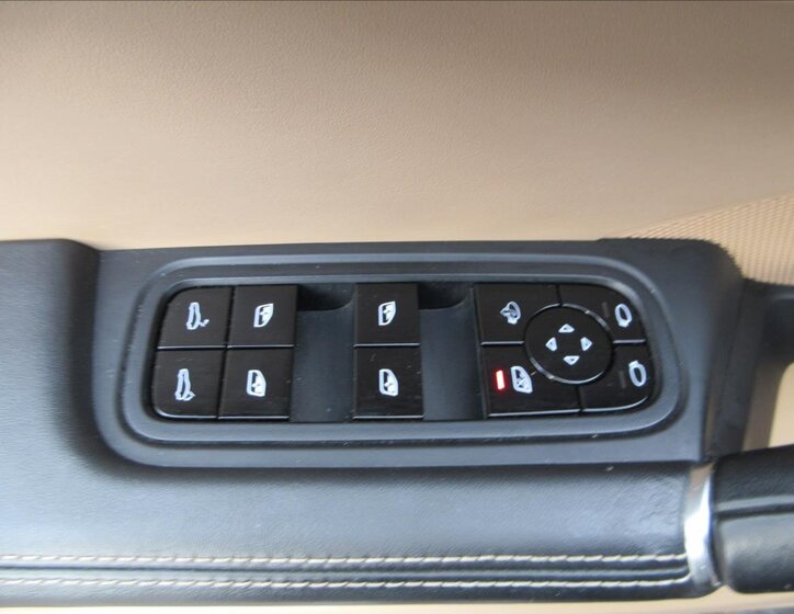 Porsche Cayenne Kombi 2,9 l 324 kw