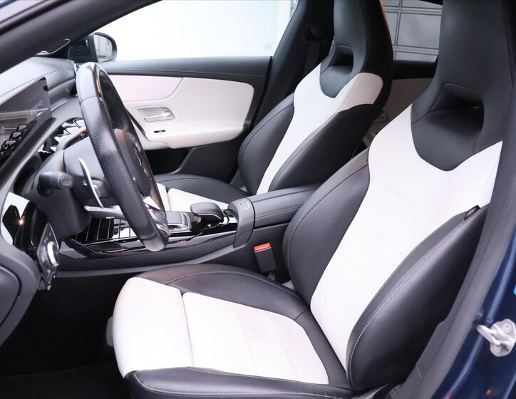 Mercedes-Benz CLA Kombi 2,0 l 225 kw