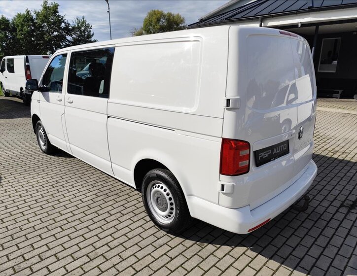 Volkswagen Transporter Kombi 2,0 l 84 kw