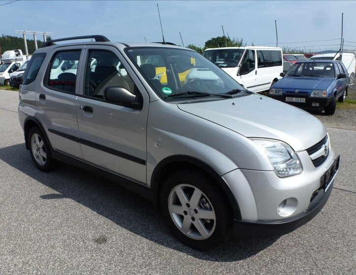 Suzuki Ignis Kombi 1,5 l 73 kw