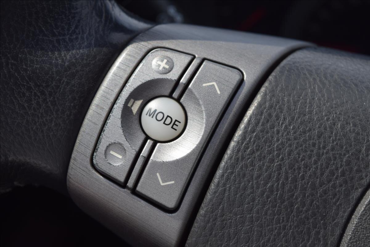 Toyota RAV4 SUV / Terénní 2,2 l 100 kw