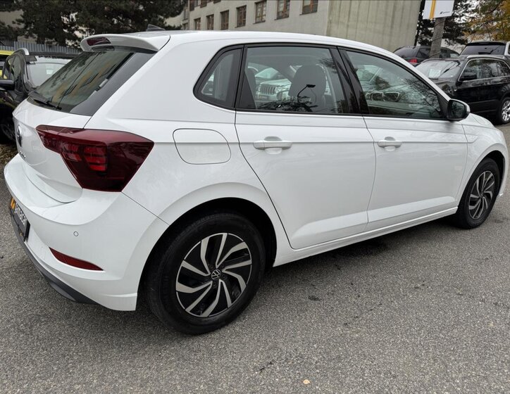 Volkswagen Polo Hatchback 999,0 70 kw