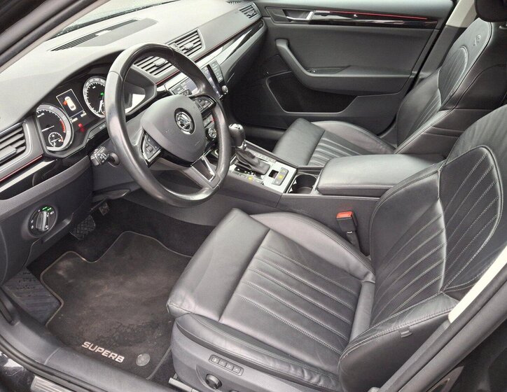 Škoda Superb 12